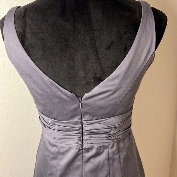 David’s Bridal gray sleeveless cotton sateen V neck silhouette dress Sz 2 - Picture 5 of 7